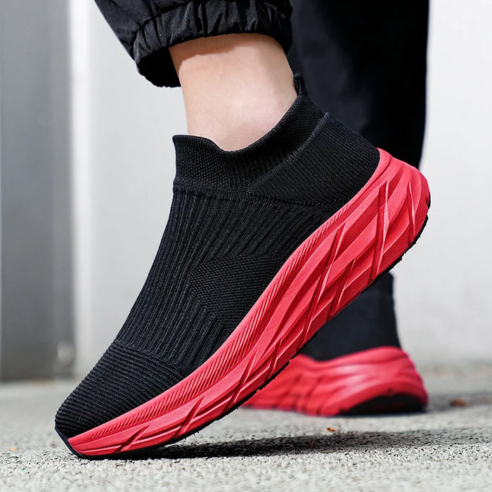 Hot Sale Unisex Knitted Sneakers Light Comfortable Slip-On Running Shoes Men Fashion Platform Sports Shoes Woman Tennis Footwear