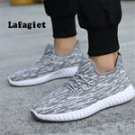 New 2022 Men Running Shoes Breathable Outdoor Sports Shoes Lightweight Sneakers for Women Comfortable Athletic Training Footwear
