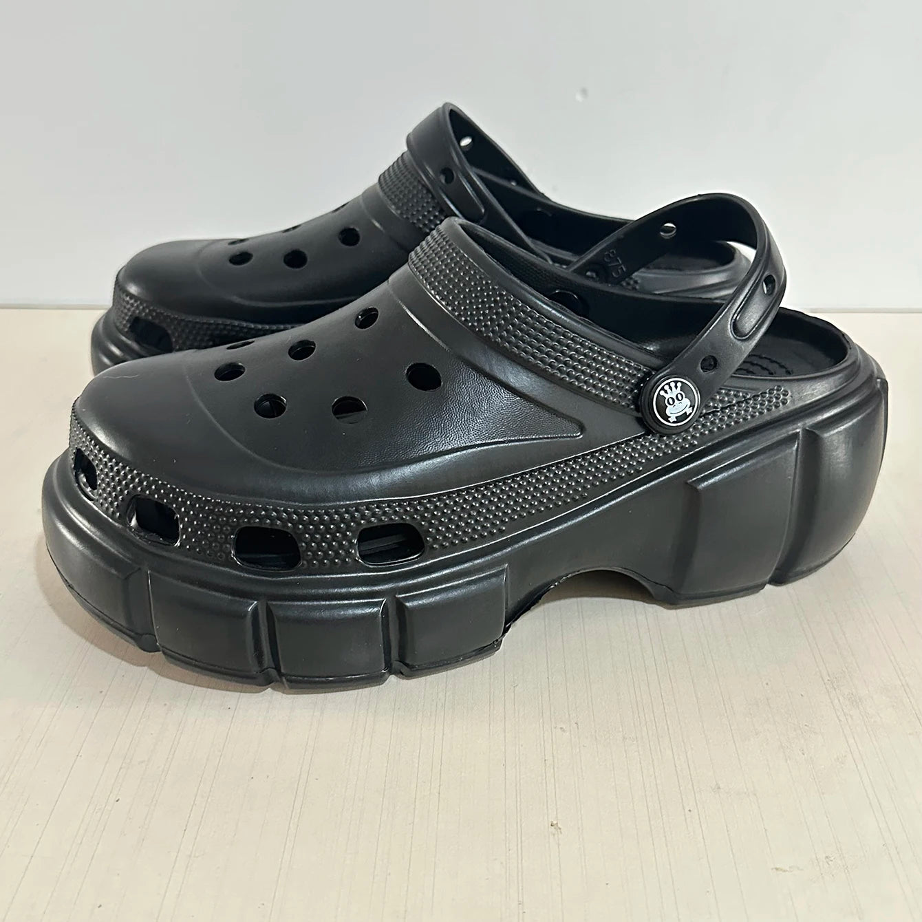 black-without-charms