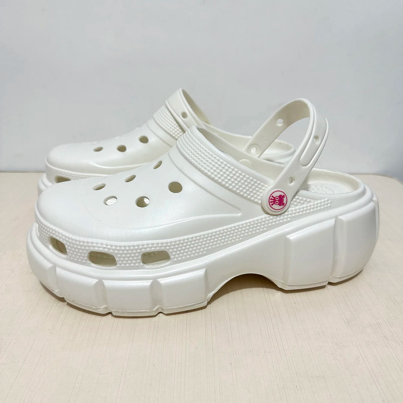 white-without-charms