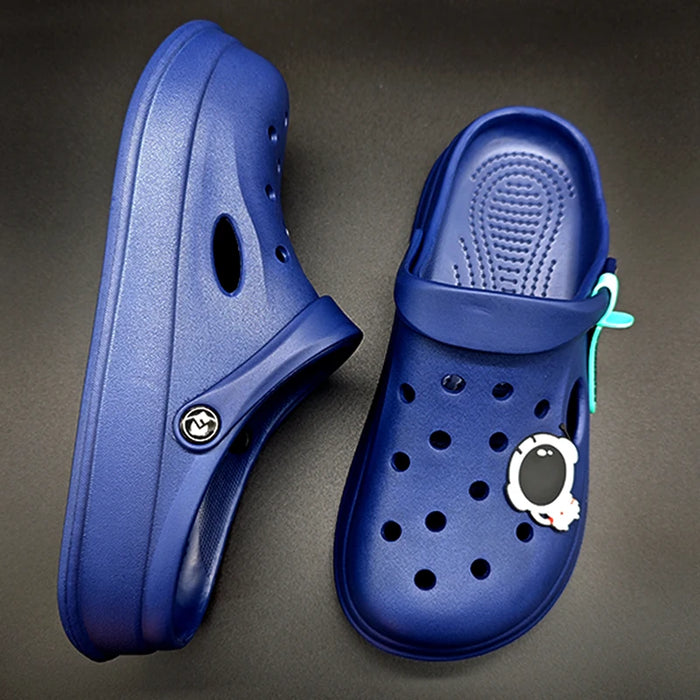 Hole Shoes Men Sandals Summer Cartoon Home Slippers Men Clogs Outdoor Not Slip Platform Beach Sandals Men Slippers Garden Shoes